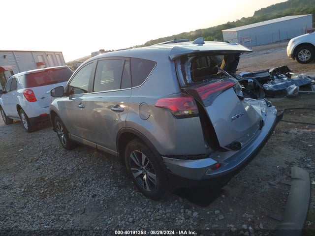 Toyota RAV4 LE 2018 2T3BFREV0JW765707 Image 3