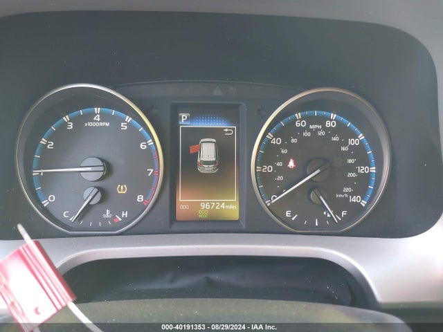 Toyota RAV4 LE 2018 2T3BFREV0JW765707 Image 7