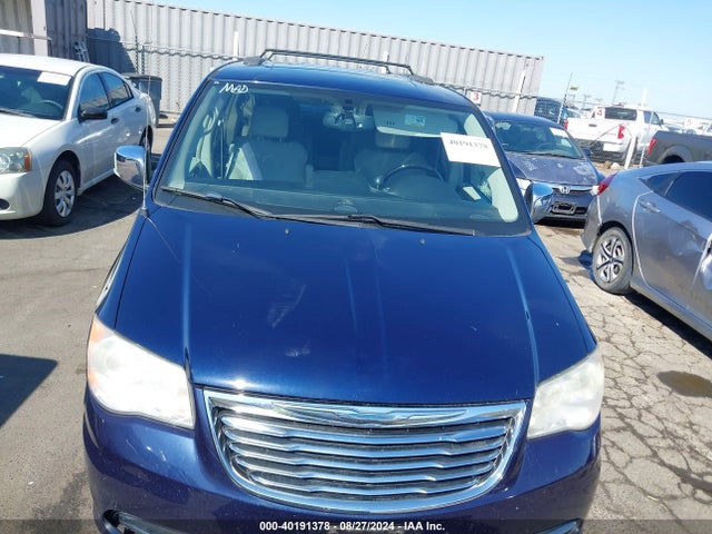 2C4RC1GG5ER203535 Chrysler Town & Country Limited