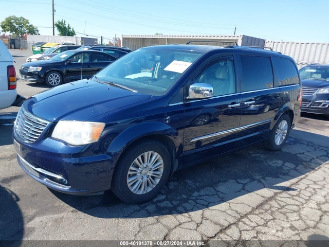 2C4RC1GG5ER203535 Chrysler Town & Country Limited
