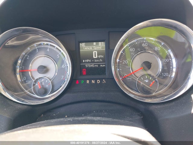 2C4RC1GG5ER203535 Chrysler Town & Country Limited