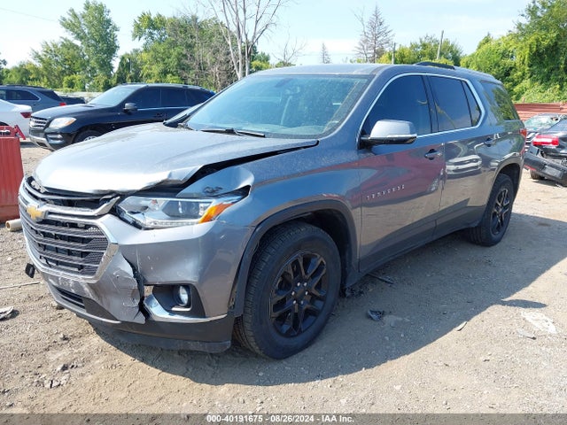 Chevrolet Traverse 1lt 2018 1GNERGKW2JJ113120 Image 2