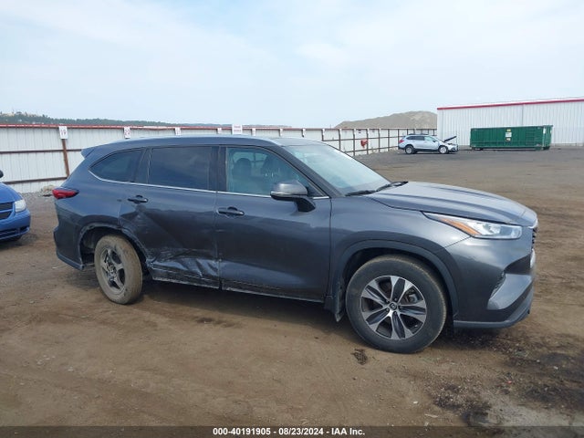 Toyota Highlander Xle 2021 5TDGZRBH6MS557784 Image 13