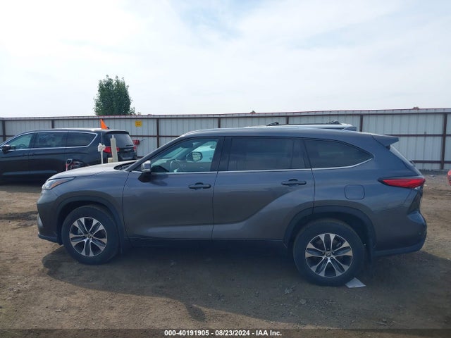 Toyota Highlander Xle 2021 5TDGZRBH6MS557784 Image 14