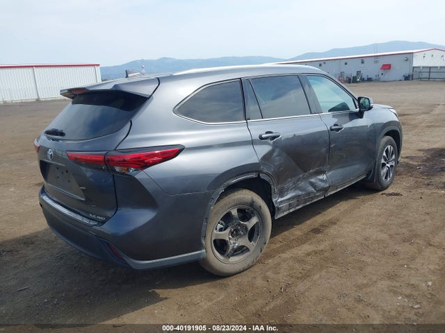 Toyota Highlander Xle 2021 5TDGZRBH6MS557784 Image 4