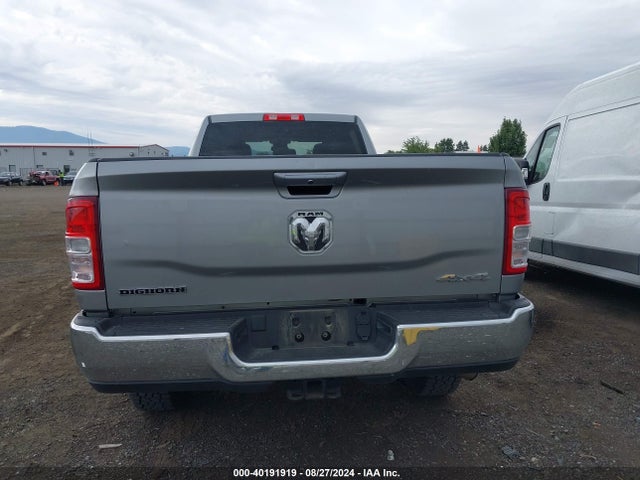 3C6UR5JJ5NG248444 RAM 2500 Big Horn  4x4 8' Box