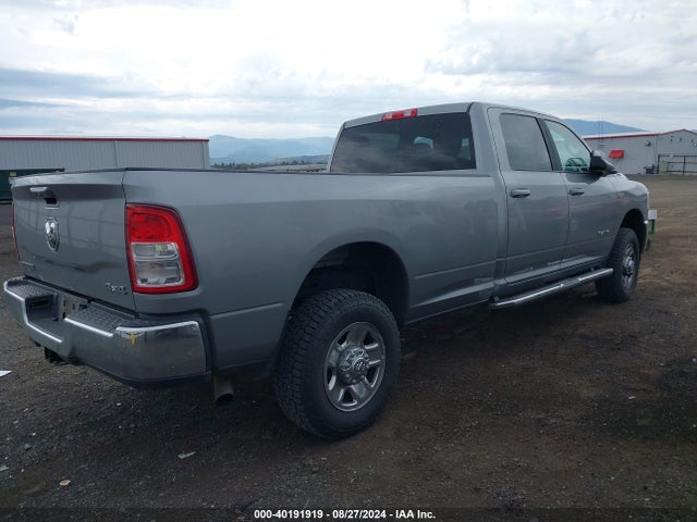 3C6UR5JJ5NG248444 RAM 2500 Big Horn  4x4 8' Box