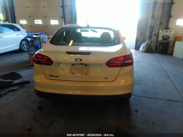 Ford FOCUS SE 2016 1FADP3F25GL282643 Image 17