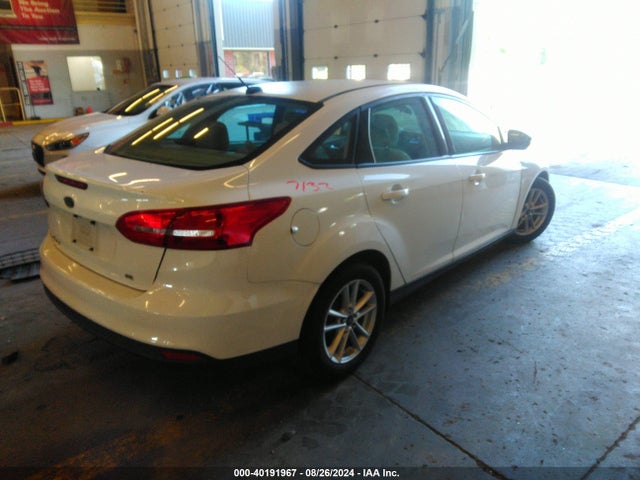 Ford FOCUS SE 2016 1FADP3F25GL282643 Image 4