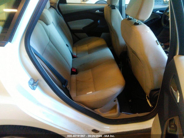 Ford FOCUS SE 2016 1FADP3F25GL282643 Image 8