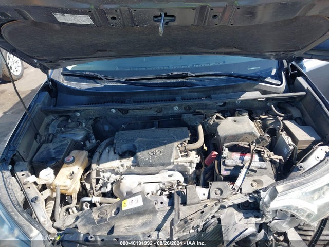 Toyota RAV4 LE 2018 JTMZFREV5JJ162572 Image 10