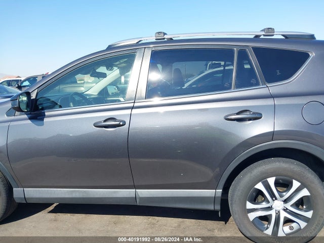 Toyota RAV4 LE 2018 JTMZFREV5JJ162572 Image 14