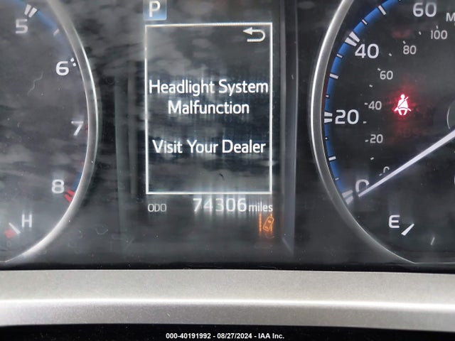 Toyota RAV4 LE 2018 JTMZFREV5JJ162572 Image 15