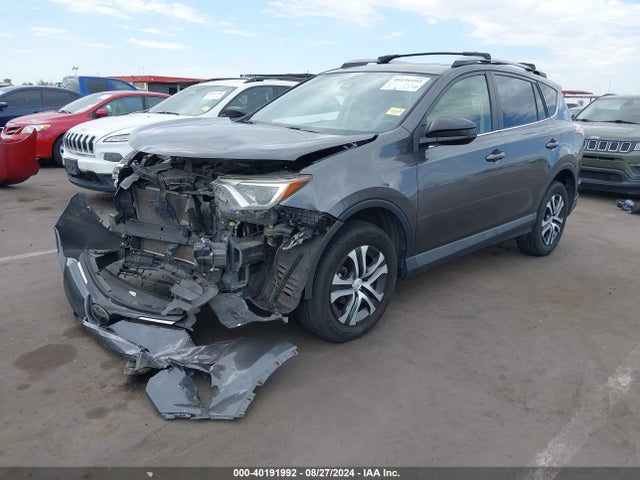 Toyota RAV4 LE 2018 JTMZFREV5JJ162572 Image 2