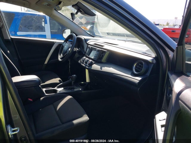 Toyota RAV4 LE 2018 JTMZFREV5JJ162572 Image 5