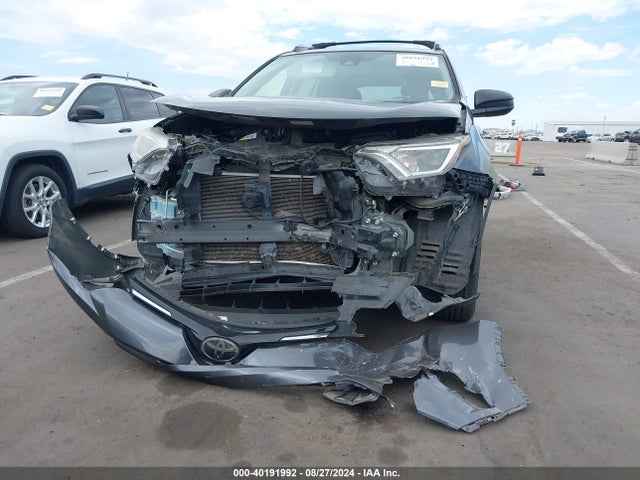Toyota RAV4 LE 2018 JTMZFREV5JJ162572 Image 6