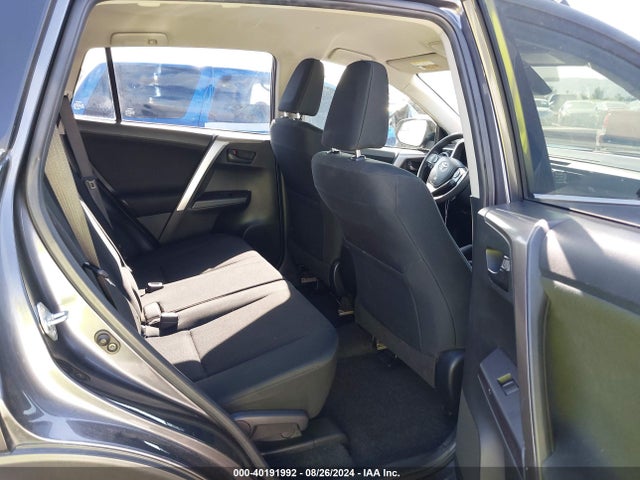 Toyota RAV4 LE 2018 JTMZFREV5JJ162572 Image 8