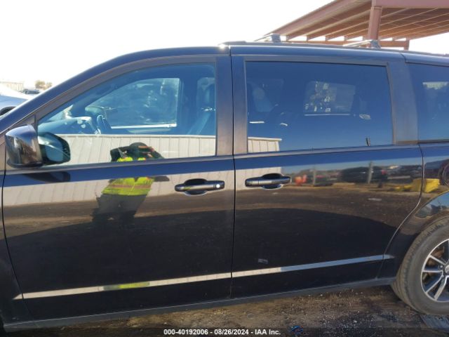 2C4RDGEG1JR281761 Dodge Grand Caravan Gt