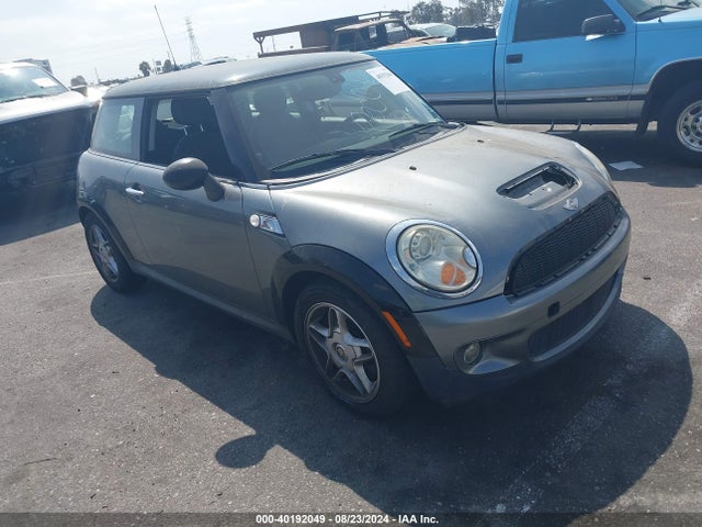 2009 MINI COOPER S WMWMF73519TW80211 Photo 0