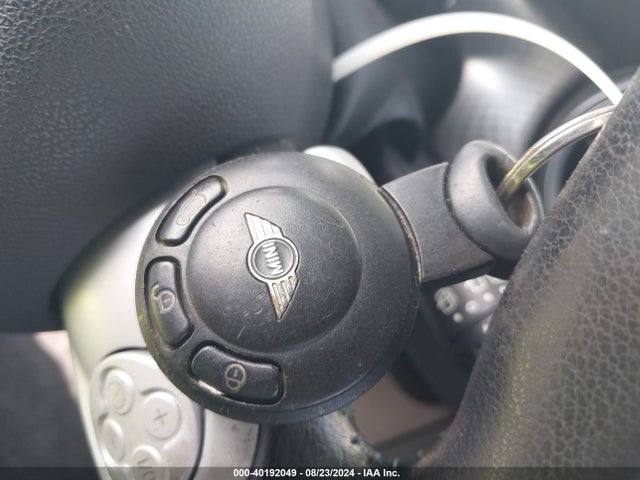 2009 MINI COOPER S WMWMF73519TW80211 Photo 10