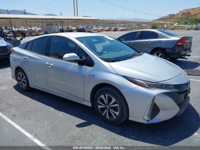 Toyota Prius Prime Premium 2017 JTDKARFP4H3067497 Image 13