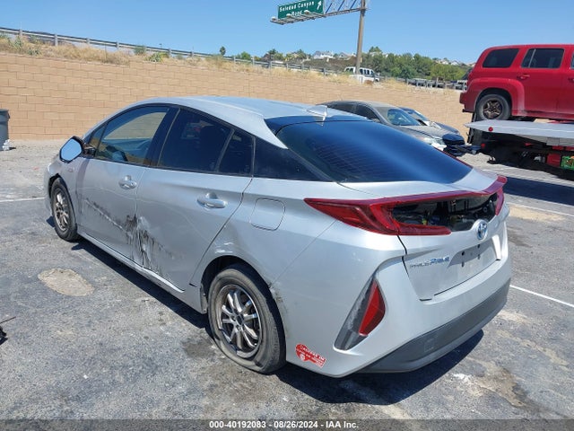 Toyota Prius Prime Premium 2017 JTDKARFP4H3067497 Image 3