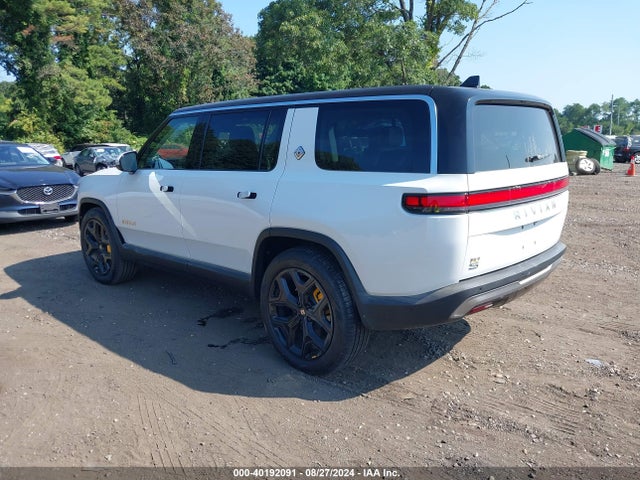 Rivian R1s Adventure Quad Motor Large Pack 2024 7PDSGABA4RN037531 Image 3