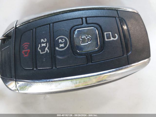 5LMCJ2C97HUL69404 Lincoln MKC SELECT