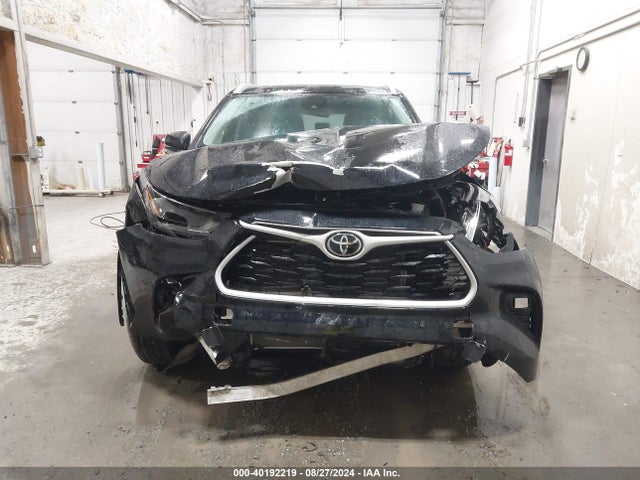 Toyota Highlander 2023 5TDKDRBH2PS045338 Image 13