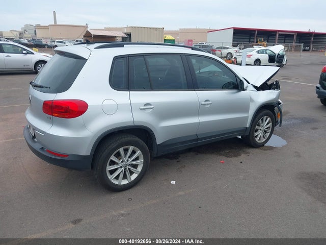 WVGAV7AX2JK002988 Volkswagen Tiguan Limited 2.0t