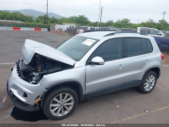 WVGAV7AX2JK002988 Volkswagen Tiguan Limited 2.0t