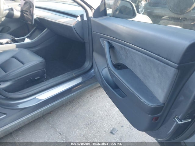 2020 TESLA MODEL 3 5YJ3E1EB2LF710859 Photo 4