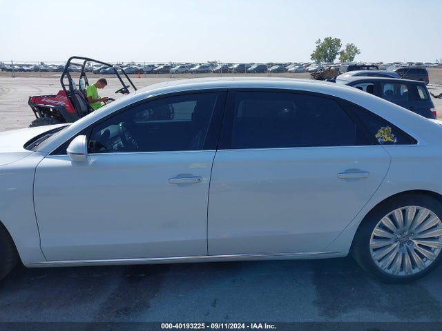 Audi A8 L 4.0t 2015 WAU32AFD1FN005806 Image 14