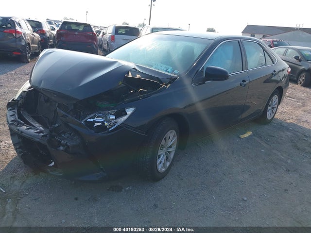 Toyota CAMRY LE 2015 4T4BF1FK6FR508899 Image 2