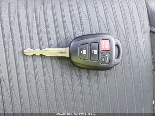 5TDBKRFH3FS120112 Toyota Highlander Le Plus V6