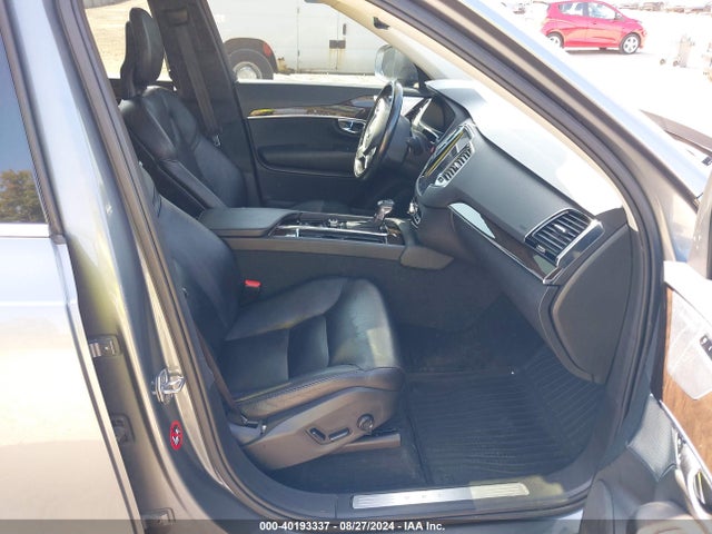 YV4A22PK3G1058025 Volvo Xc90 T6 Momentum