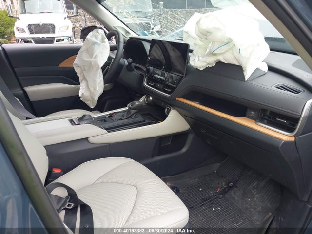 Toyota Grand Highlander Limited 2024 5TDAAAB59RS044542 Image 5