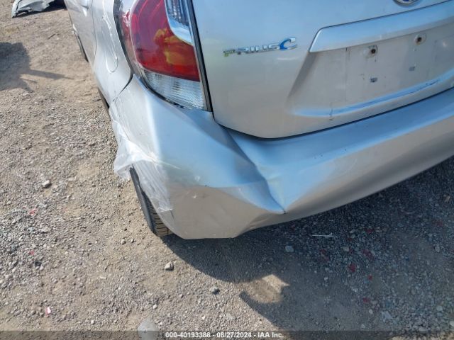 JTDKDTB31F1112251 Toyota Prius C One