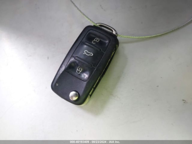 3VW2K7AJ0FM277270 Volkswagen Jetta 2.0l S