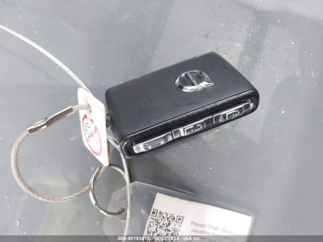 7JRL12FK7RG294274 Volvo S60 B5 Core Dark Theme