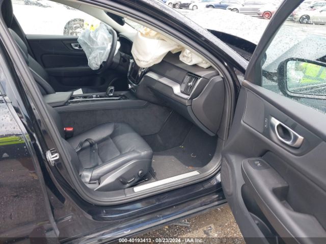 7JRL12FK7RG294274 Volvo S60 B5 Core Dark Theme