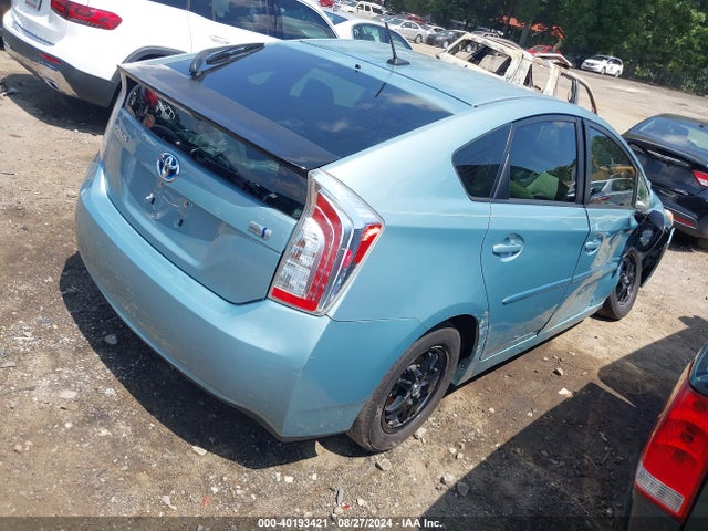 Toyota Prius Three 2015 JTDKN3DU6F1915737 Image 4