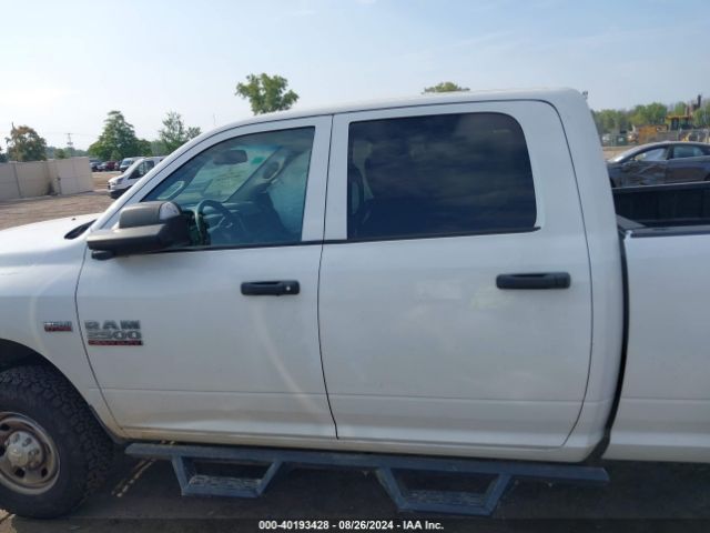 3C6TR5HT4JG411498 RAM 2500 Tradesman  4x4 8' Box