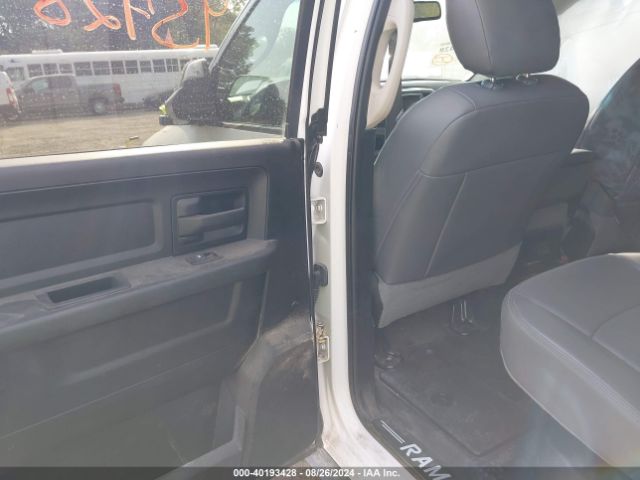 3C6TR5HT4JG411498 RAM 2500 Tradesman  4x4 8' Box