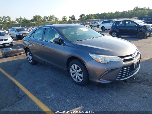 2015 4T4BF1FK1FR458509 main image