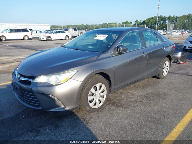 Toyota CAMRY LE 2015 4T4BF1FK1FR458509 Image 2