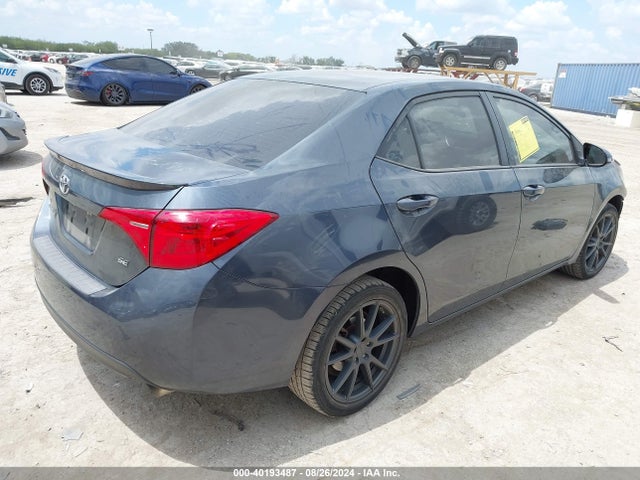Toyota COROLLA SE 2018 5YFBURHE6JP785245 Image 4