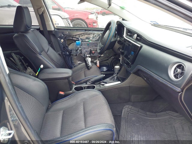 Toyota COROLLA SE 2018 5YFBURHE6JP785245 Image 5