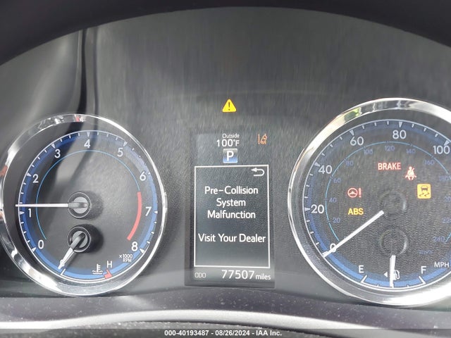 Toyota COROLLA SE 2018 5YFBURHE6JP785245 Image 7