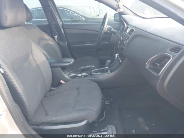 1C3CCBAB8EN145303 Chrysler 200 LX